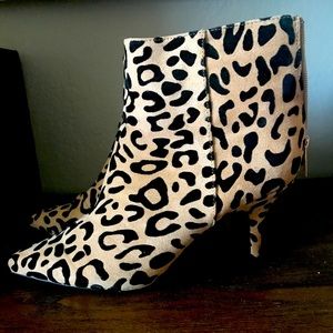 Lulus leopard print booties size 8 slightly worn